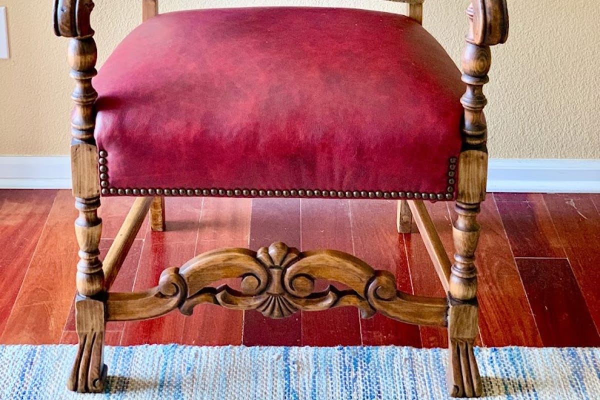 The Whimsical Chair atmosphere and seating