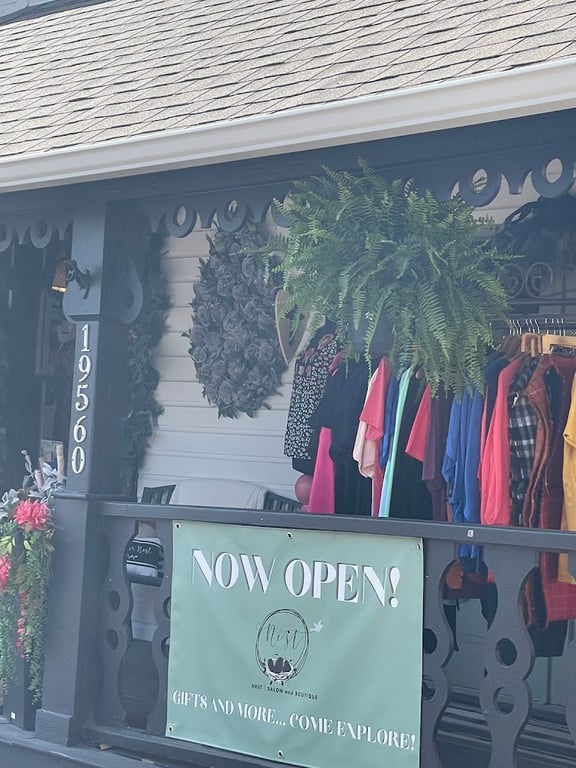 Nest on Mainstreet