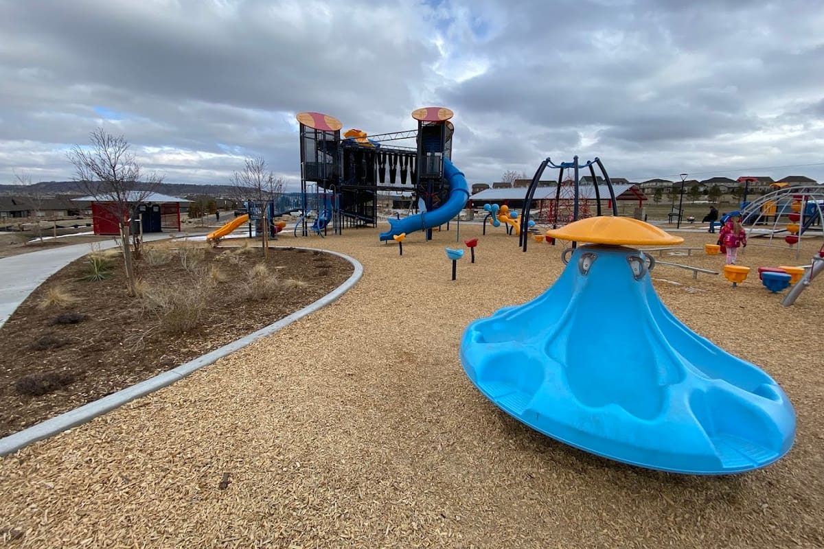 Deputy Zack S. Parrish III Memorial Park atmosphere and seating
