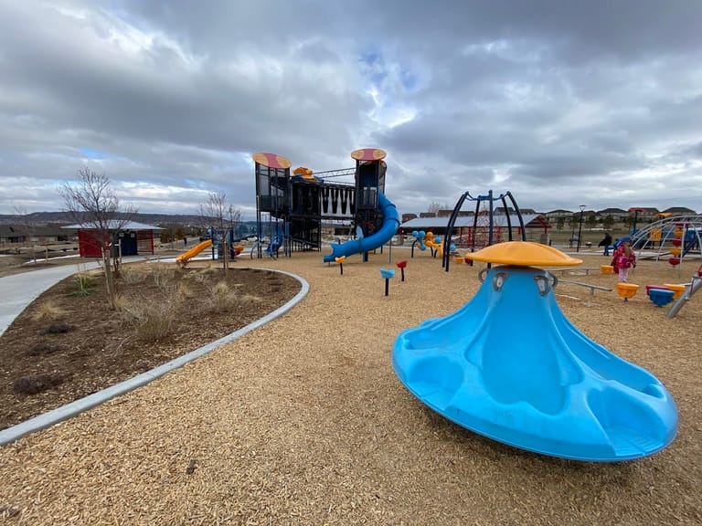 Deputy Zack S. Parrish III Memorial Park atmosphere and seating