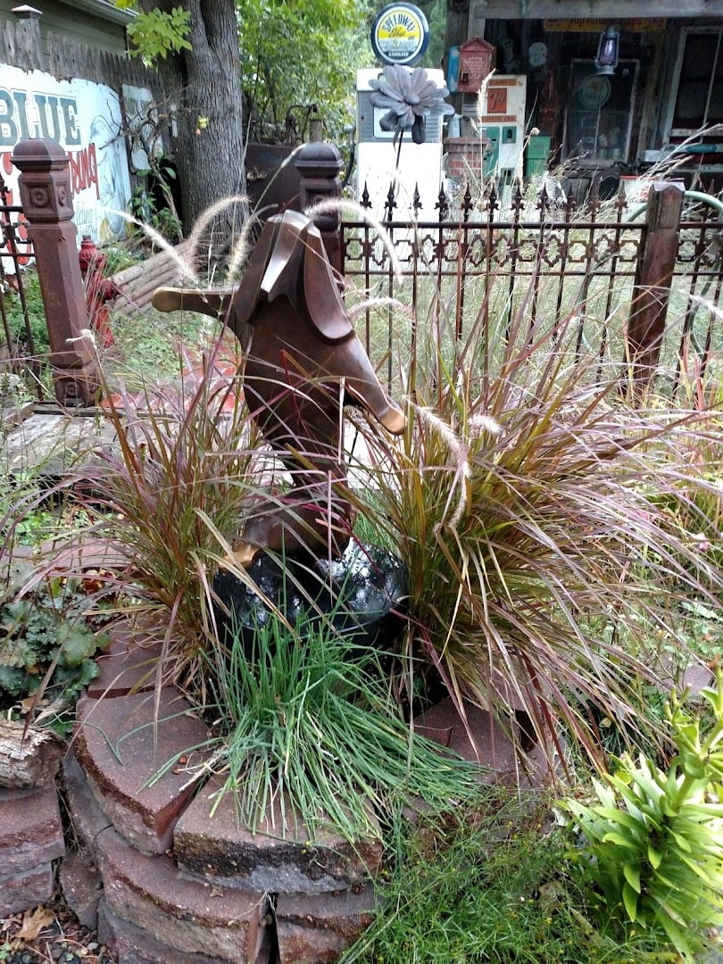 Laurel Peterson Gregory, Sculptor dining area