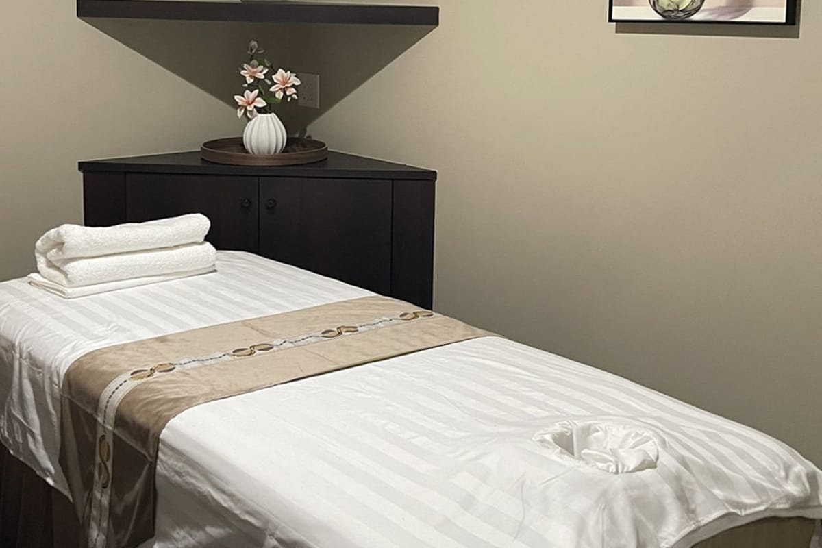 Li's Massage Therapy and Reflexology featured offerings