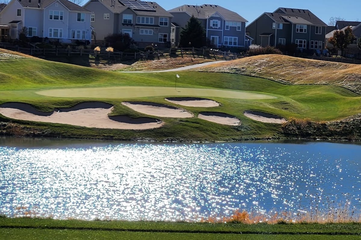 Black Bear Golf Club atmosphere and seating