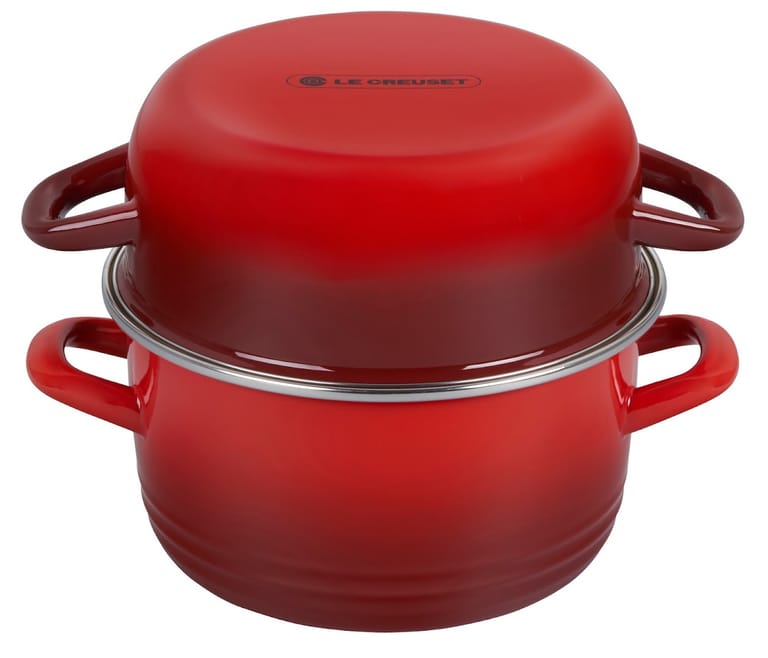 Le Creuset Outlet Store atmosphere and seating