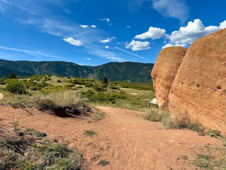 Sandstone Ranch Open Space dining area