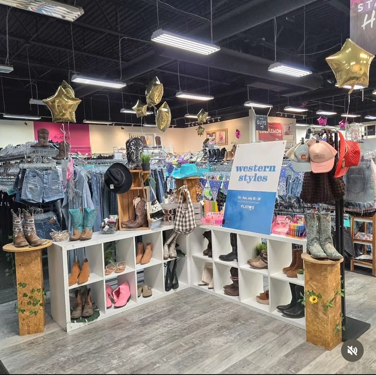 Plato's Closet Lone Tree, CO dining area