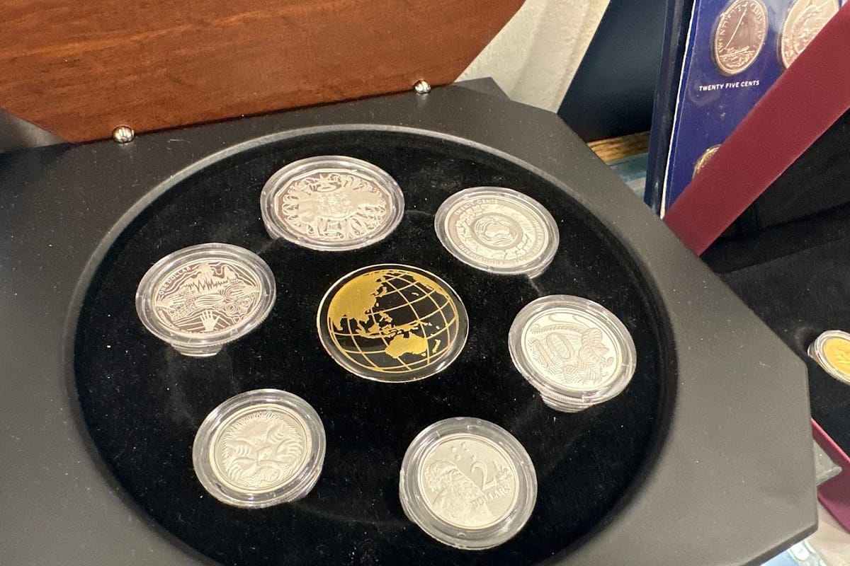Castle Rock Coins & Collectibles atmosphere and seating