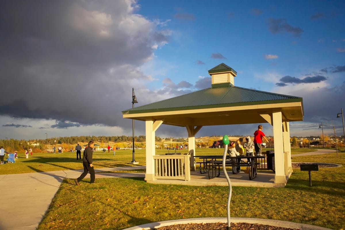 Salisbury Regional Park atmosphere and seating