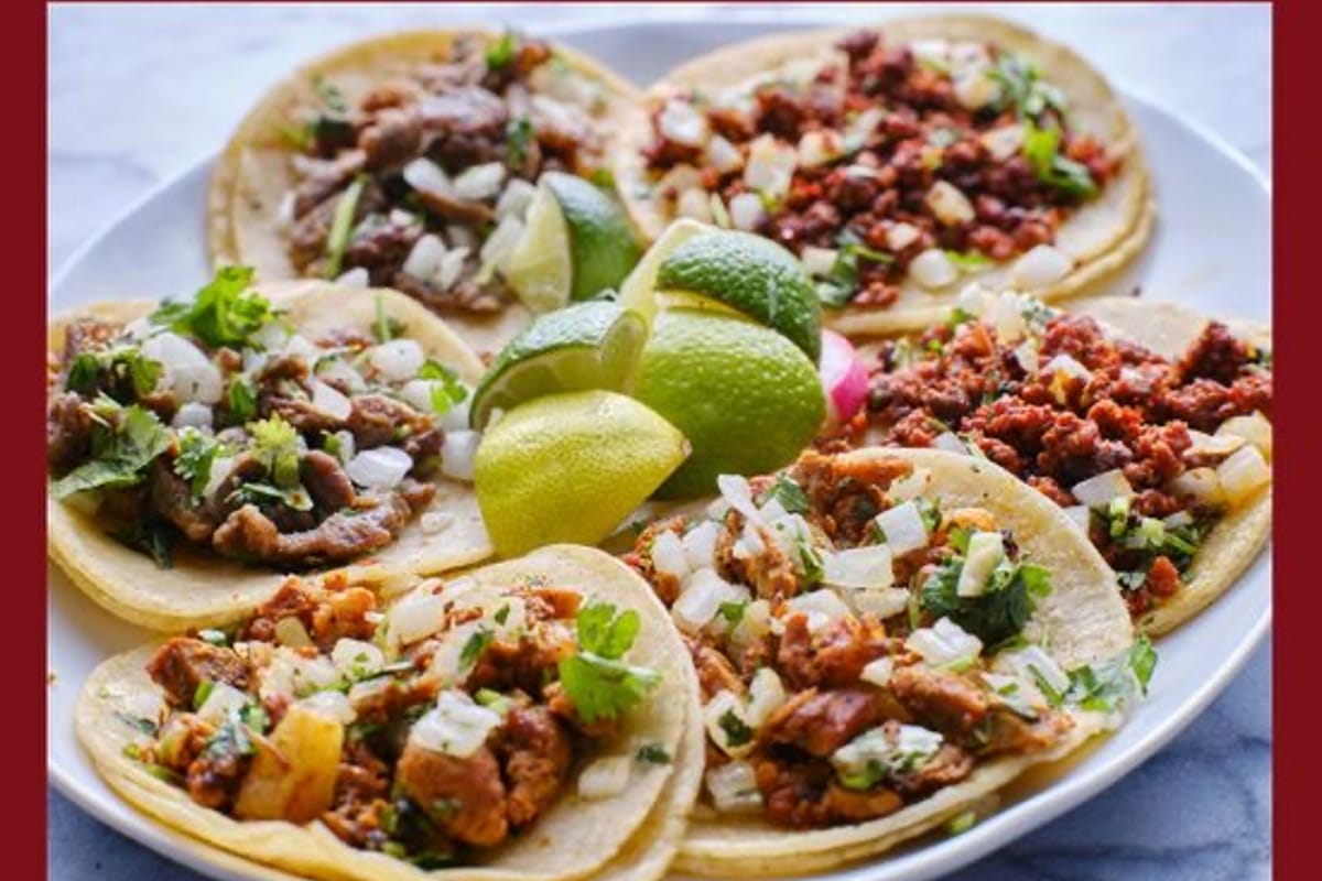 Yolanda's Tacos atmosphere and seating