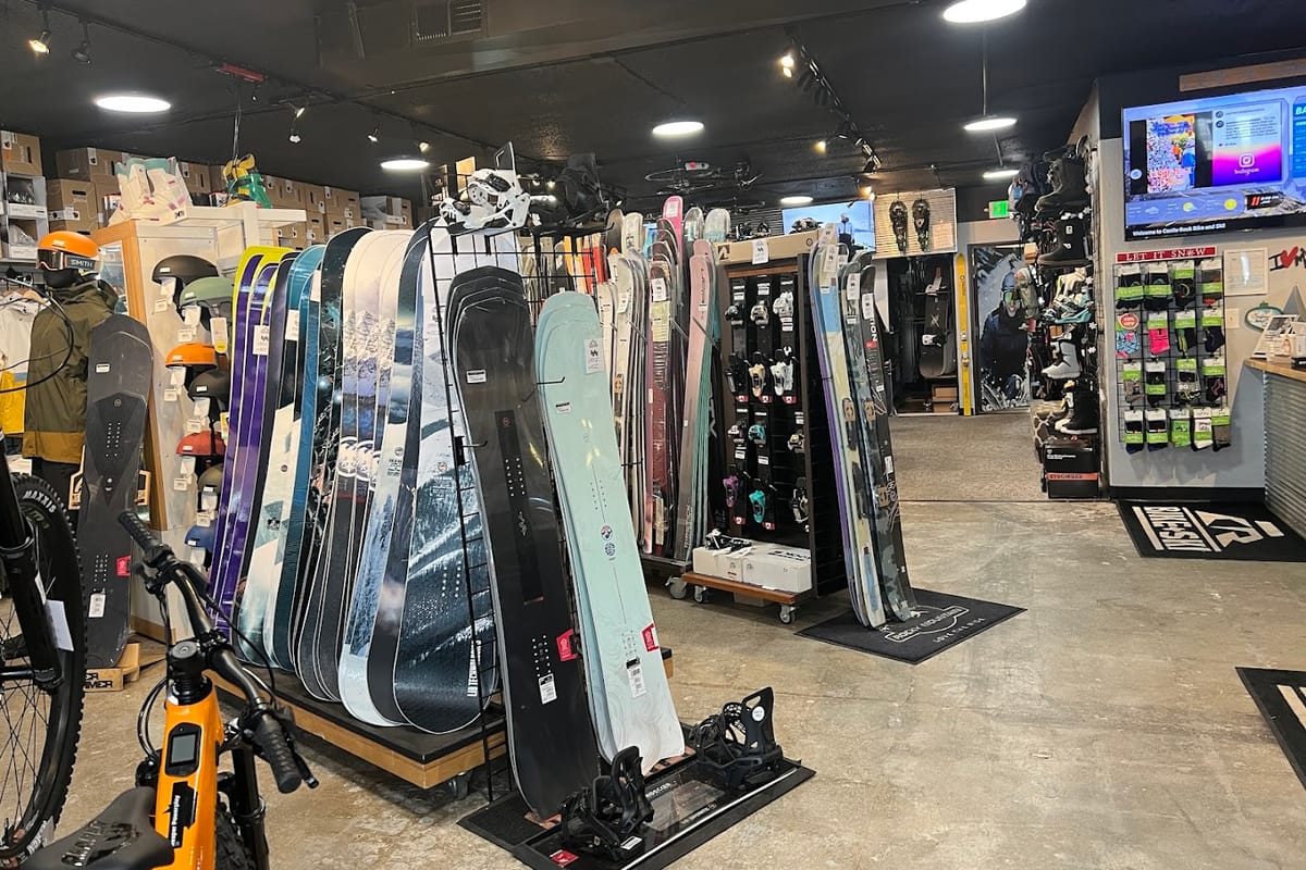 Castle Rock Bike & Ski atmosphere and seating