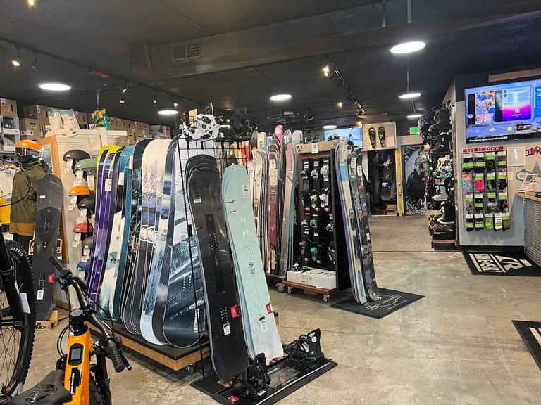Castle Rock Bike & Ski atmosphere and seating