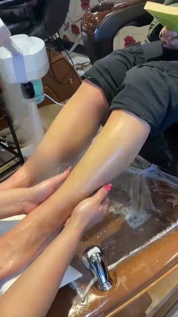 Interior view of Daisy Nails