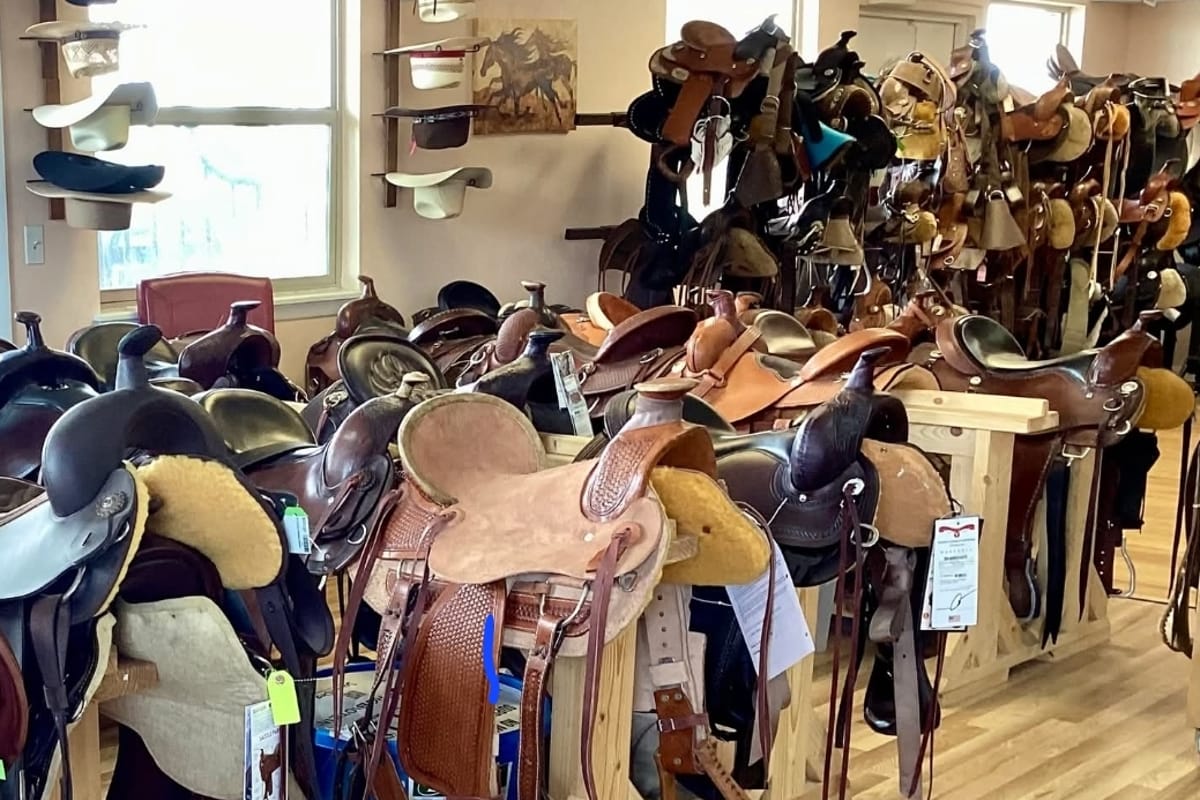 Rusty Spur Saddle Shop atmosphere and seating