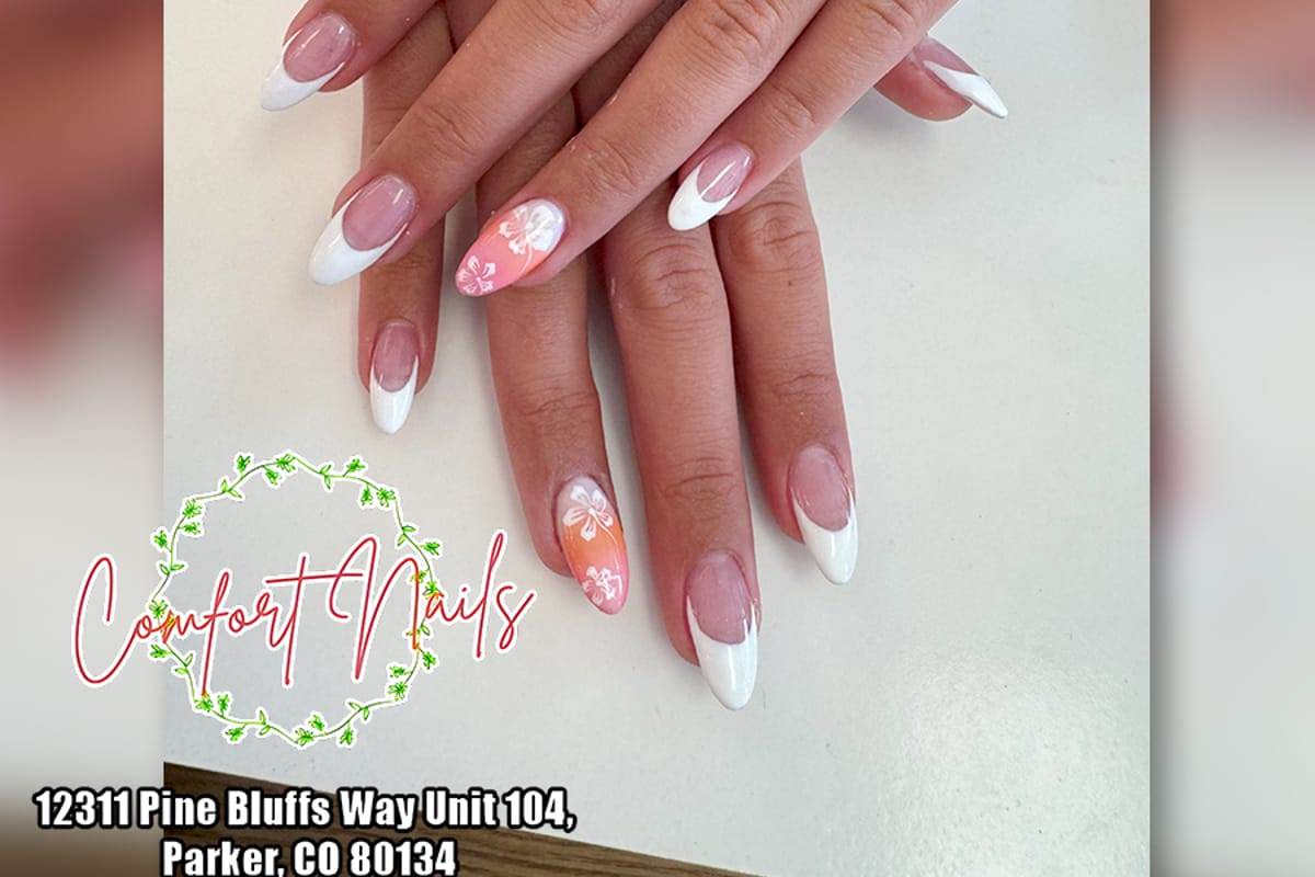 Comfort Nails dining area