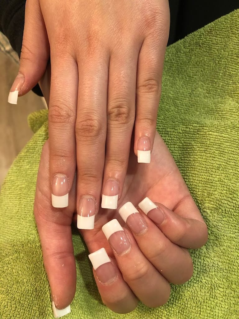 V's Nails exterior entrance