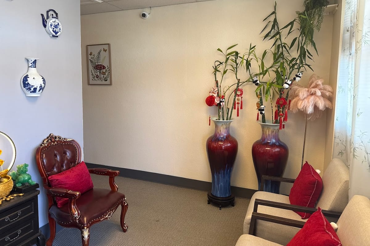 Massage Now dining area