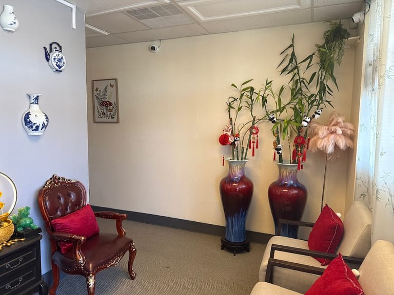 Massage Now dining area
