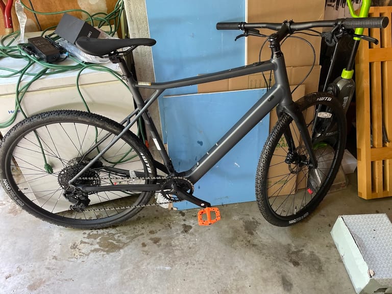 Mike's Bikes of Parker atmosphere and seating