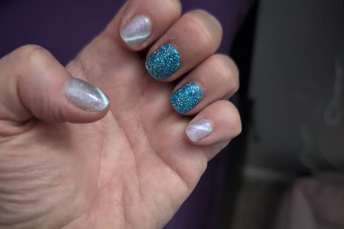 Organic Nail Spa atmosphere and seating