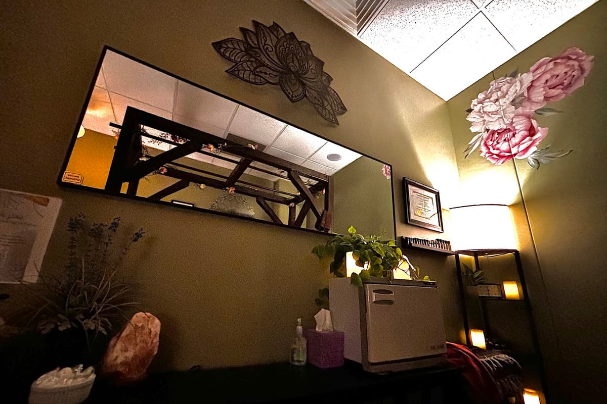 Prairie Moon Massage atmosphere and seating