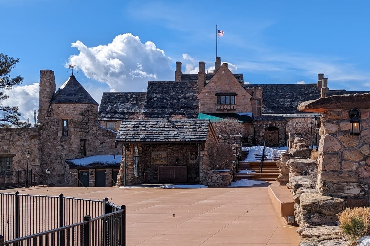 Cherokee Ranch & Castle exterior entrance