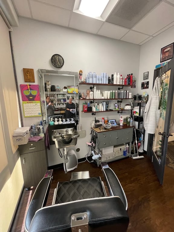 Phenix Salon Suites