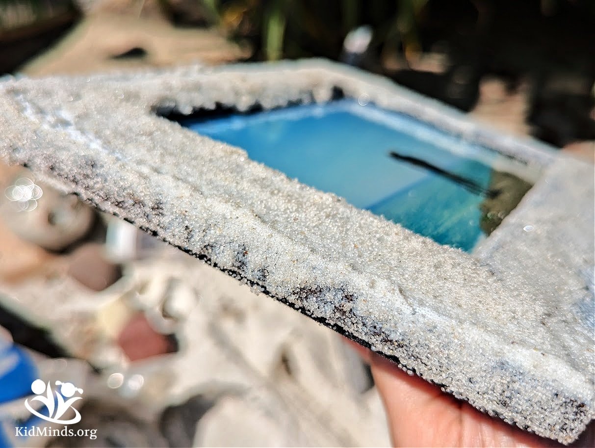 How to Make Sand and Shells Art Picture Frames | KidMinds