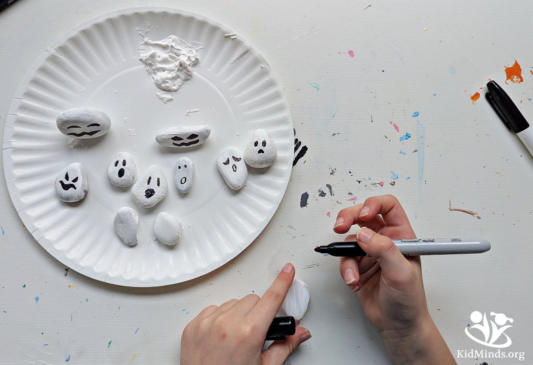 How to Make Ghost Painted Rocks | KidMinds