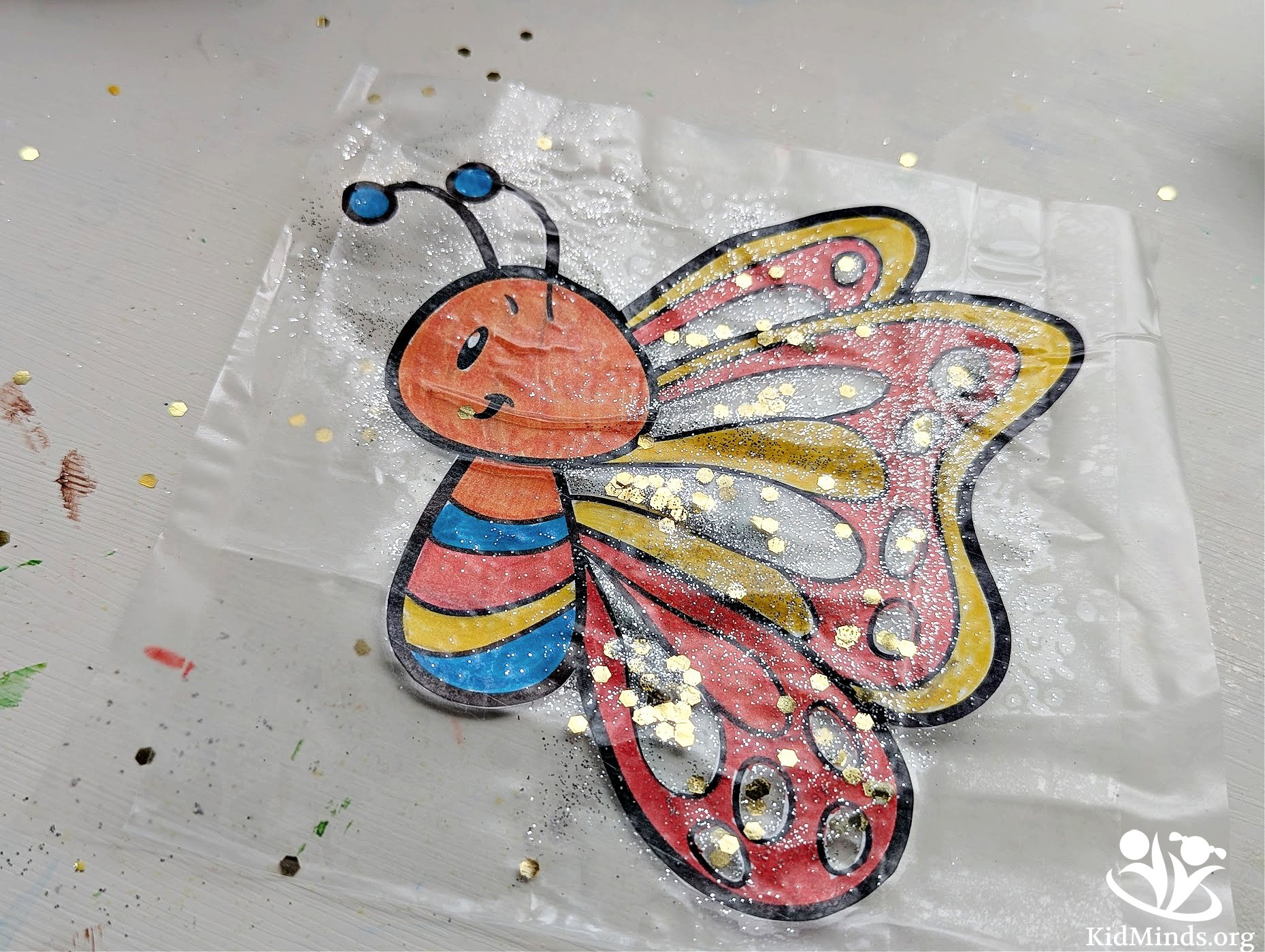 How to Make Butterfly Suncatcher (Free Template) | KidMinds