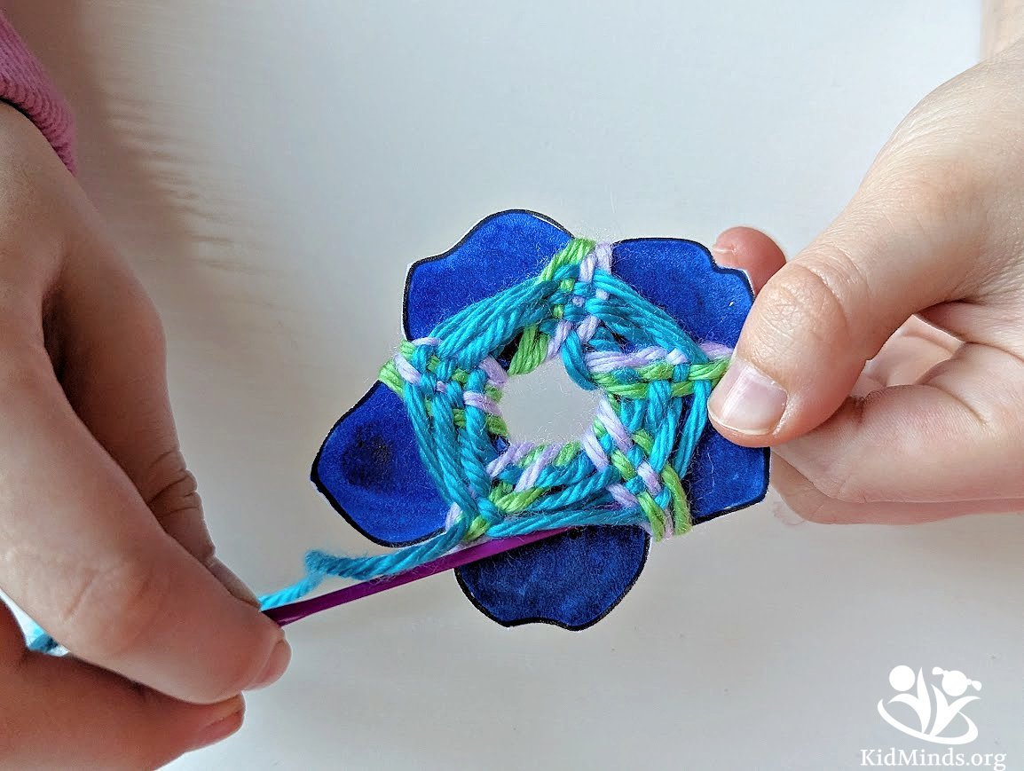 How to Make Yarn-Wrapped Flowers (Free PDF) | KidMinds