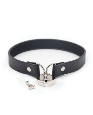 Plesur PVC Collar w/Heart Lock – Black by Plesur product image