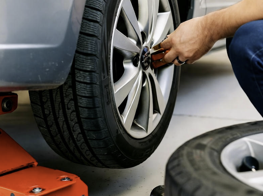 När ska man byta till vinterdäck 2025? Regler, datum och tips