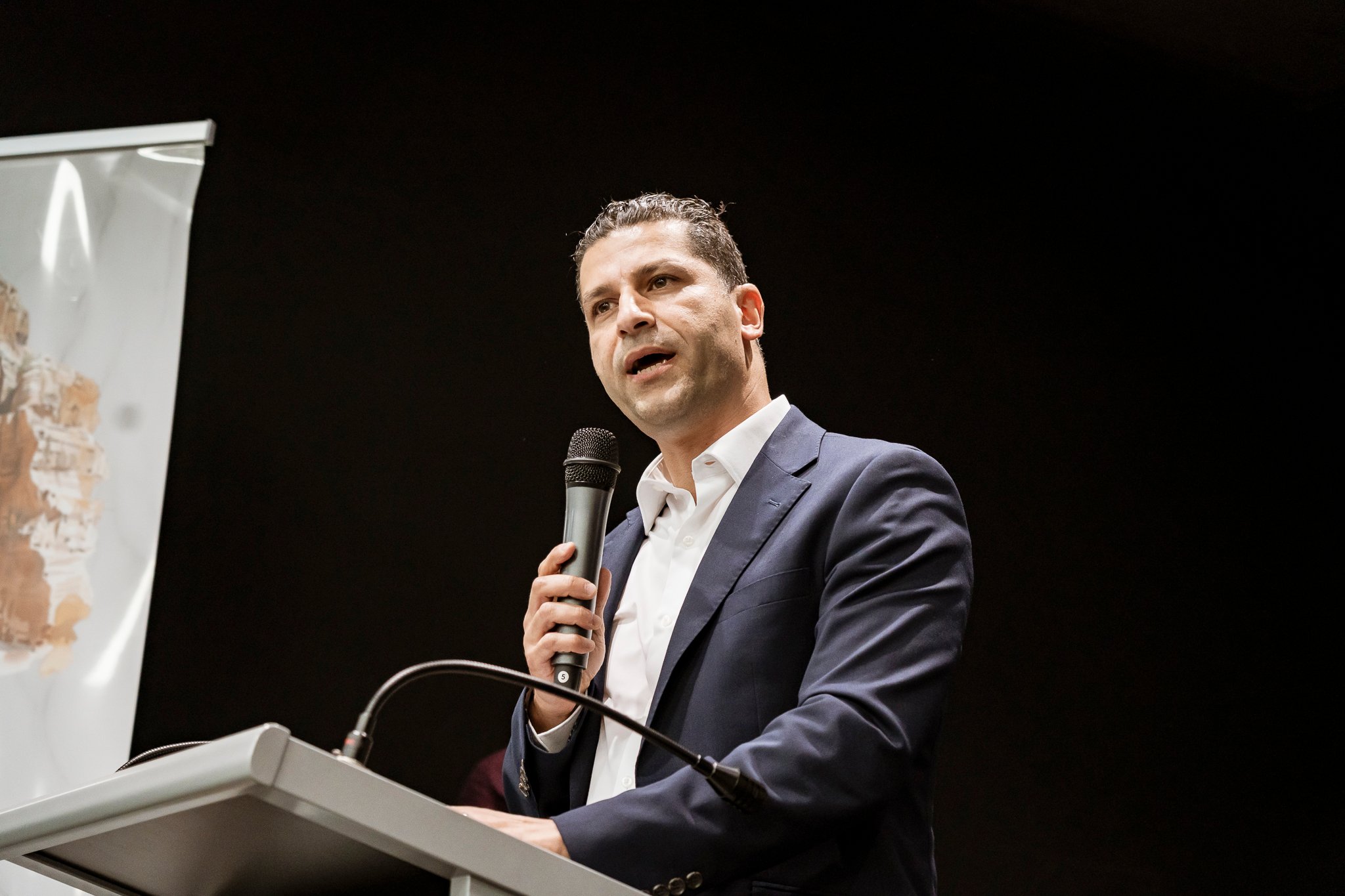 Federal Labor MP Basem Abdo speaking at a Jordanian community Iftar event