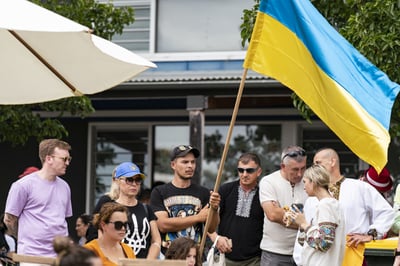 Crowds react to the performances at Pako Festa 2022