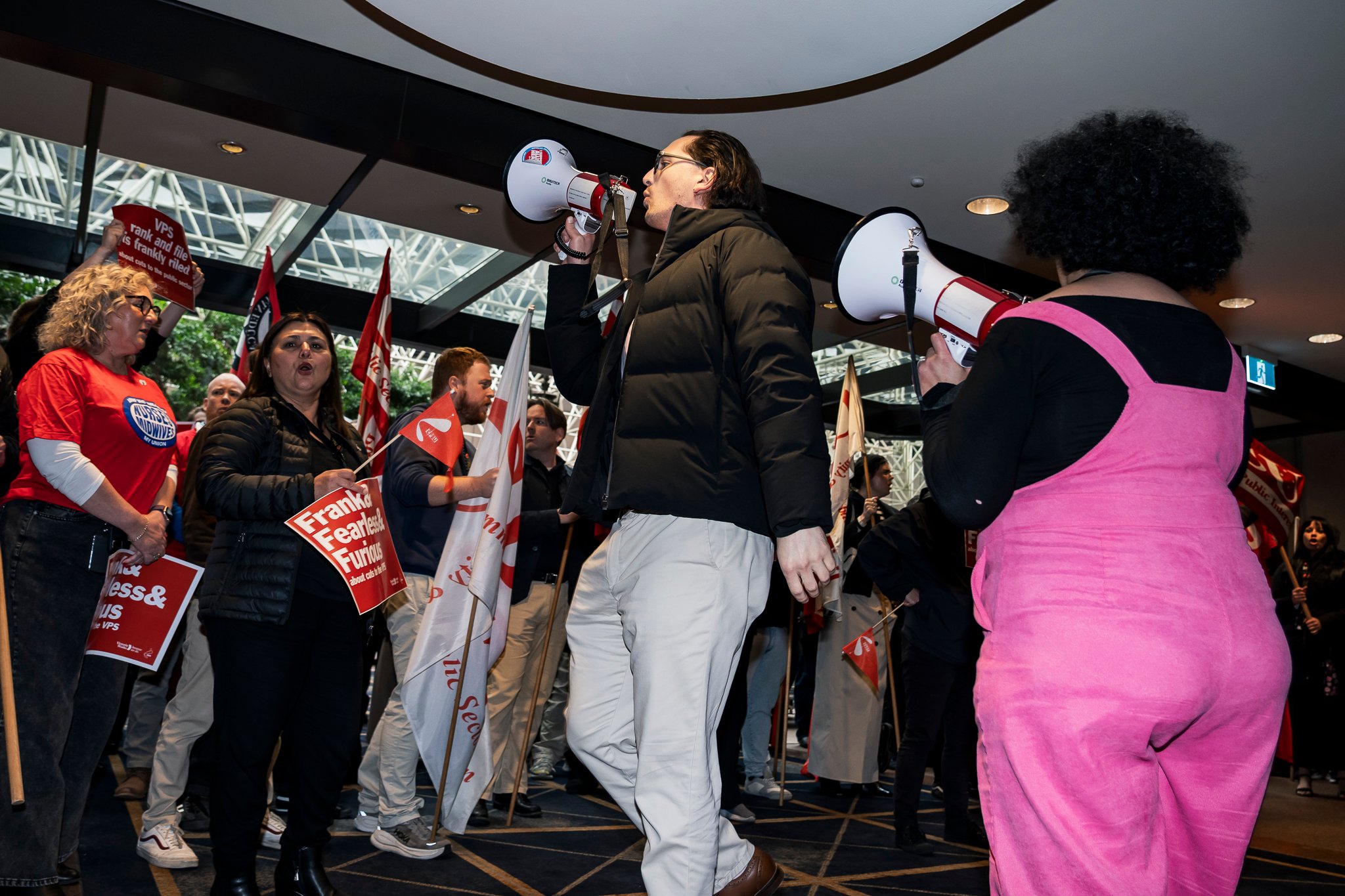 Victorian public service workers gatecrash Liberal fundraiser