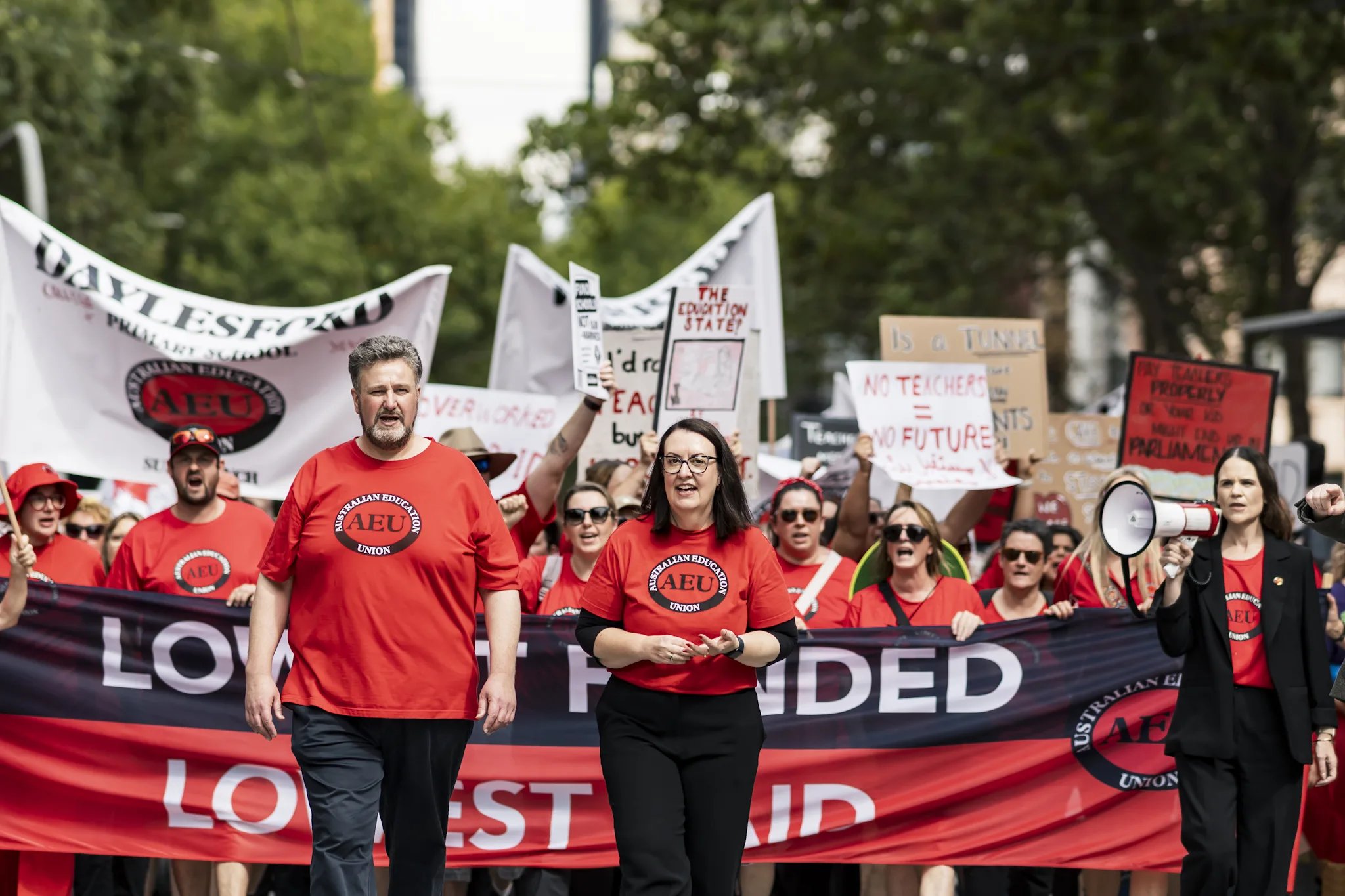 AEU Teachers and educators strike