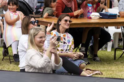 Crowds react to the performances at Pako Festa 2022