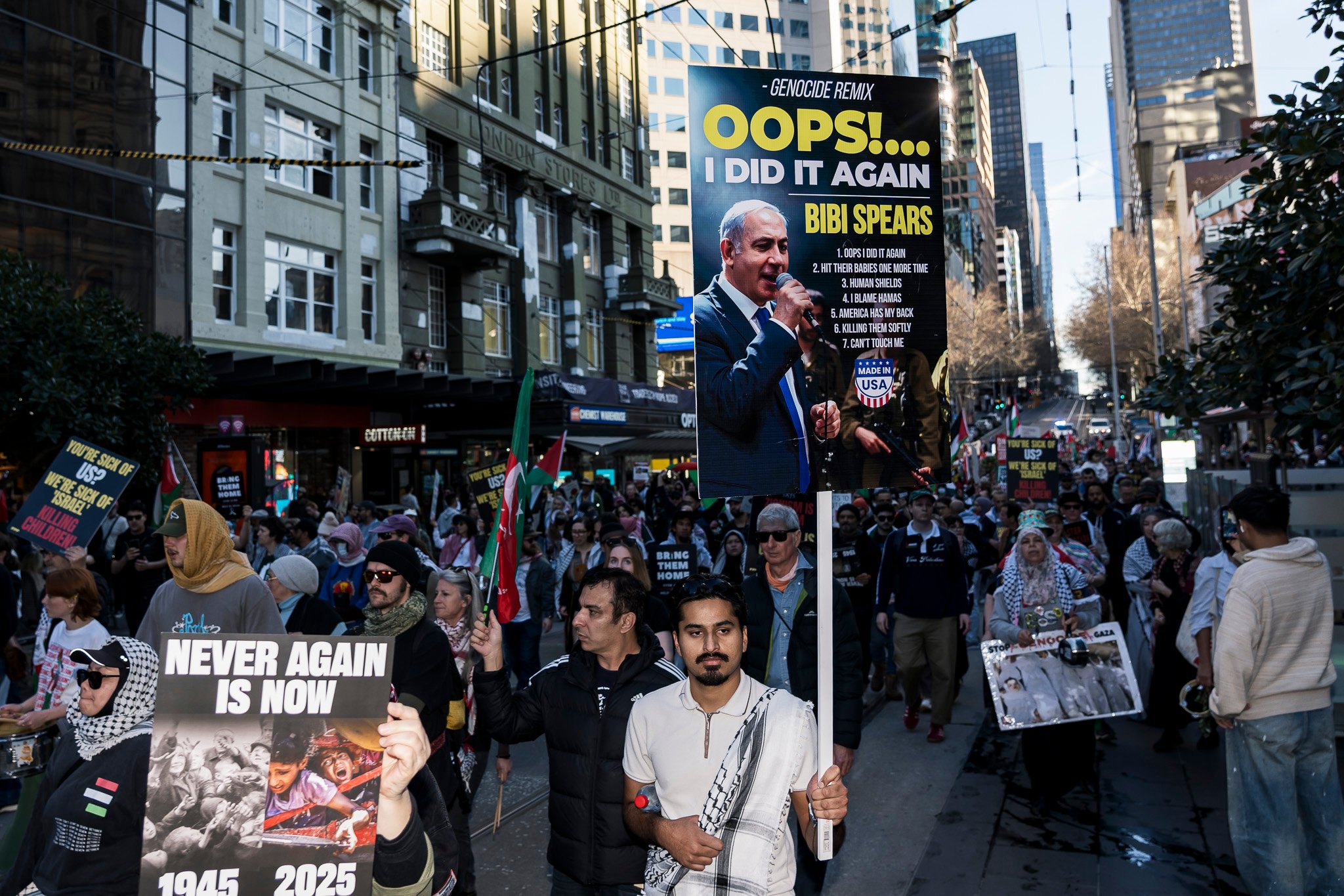 The front of the march comes into Bourke St Mall.