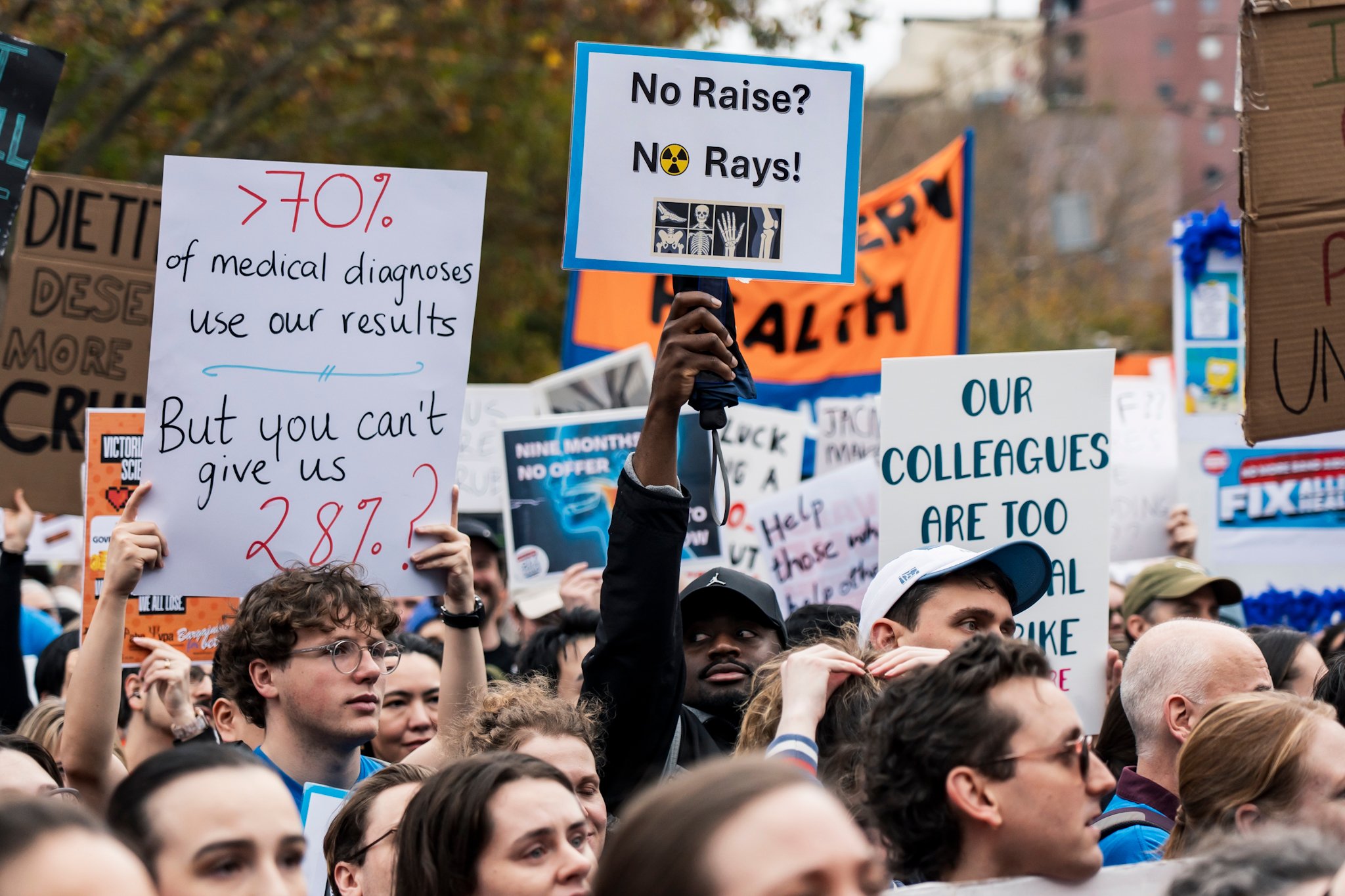Allied Health and medical scientists strike