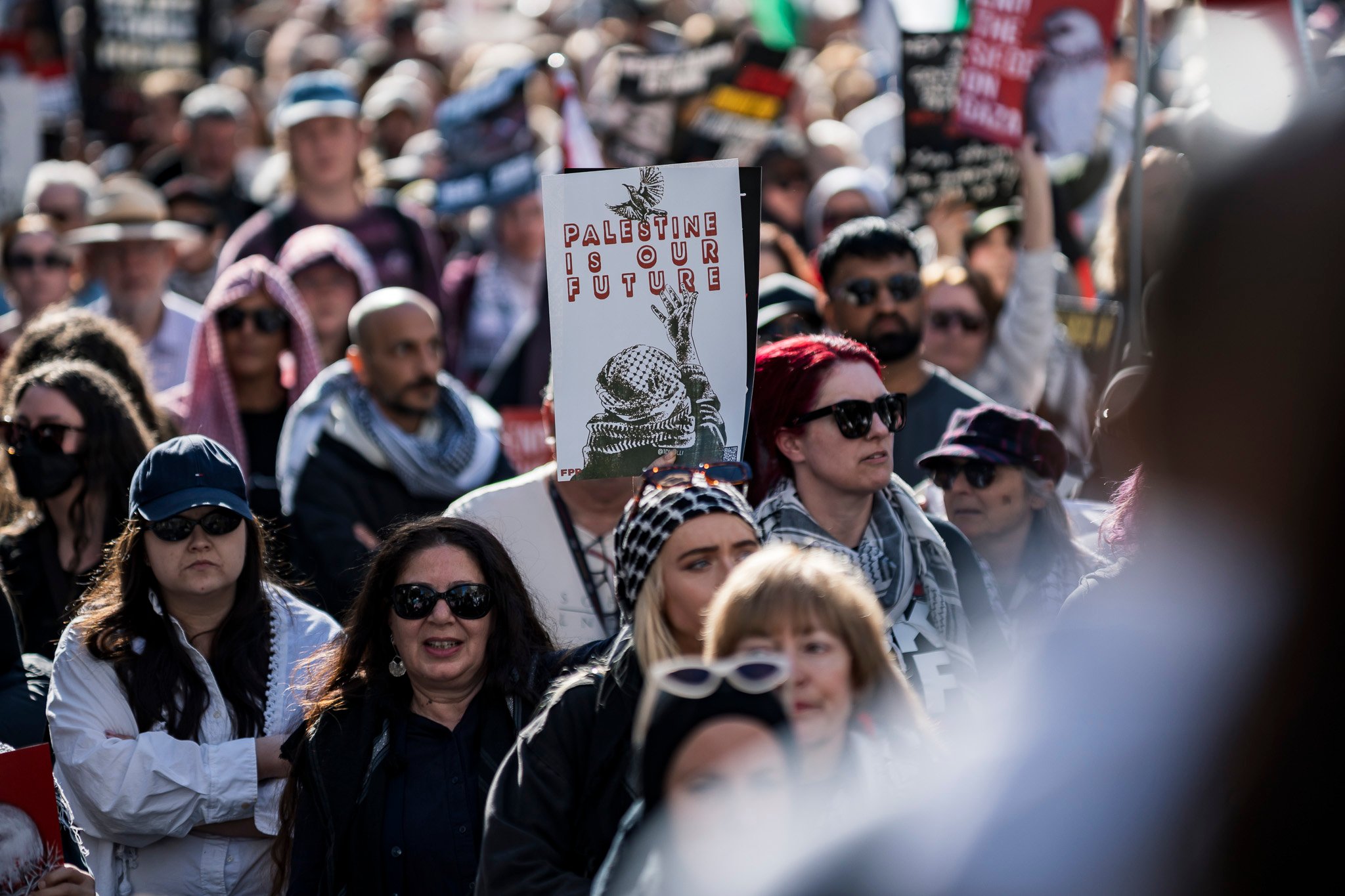 The march begins, moving down Swanston St.