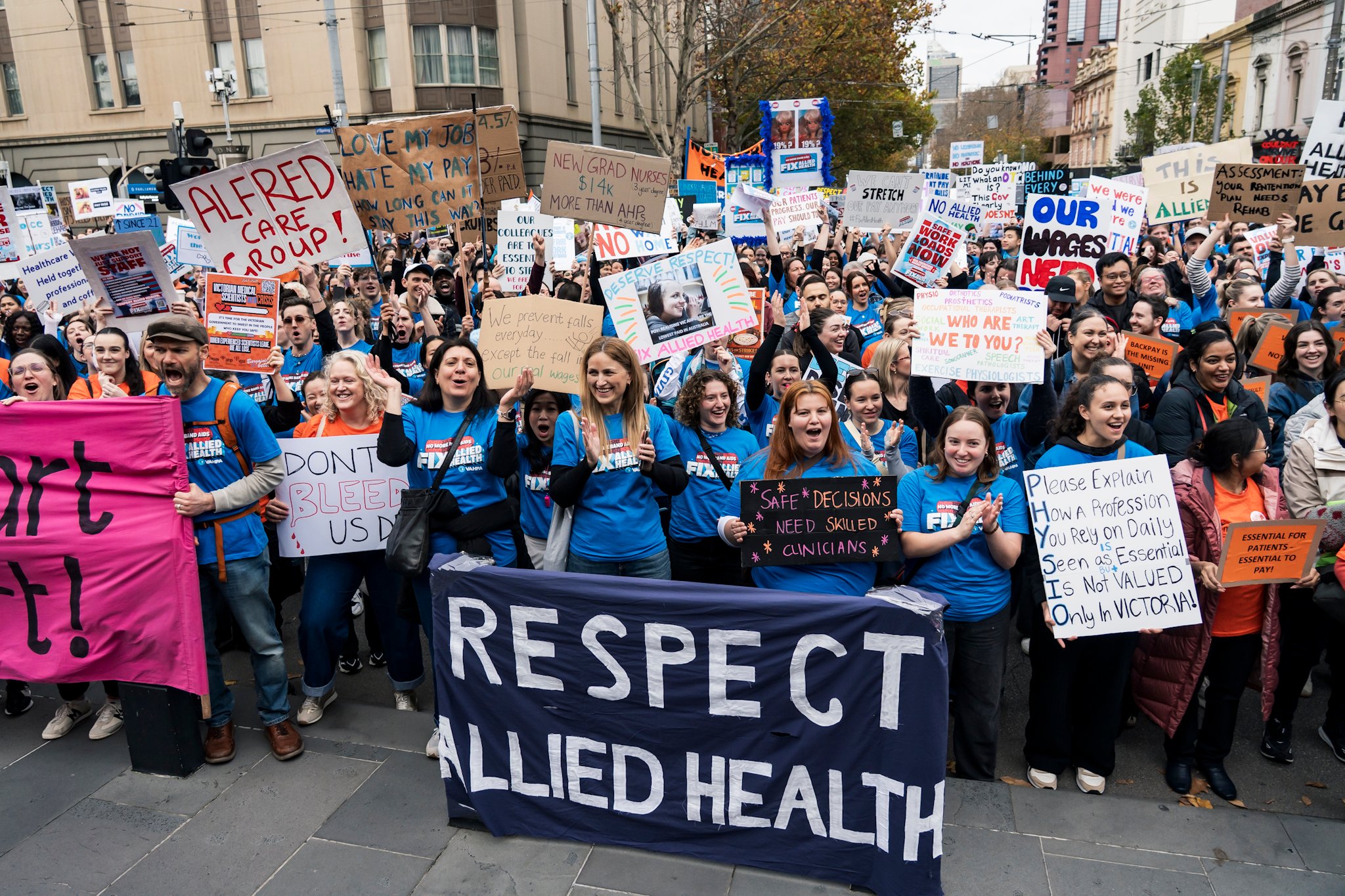 Allied Health and medical scientists strike