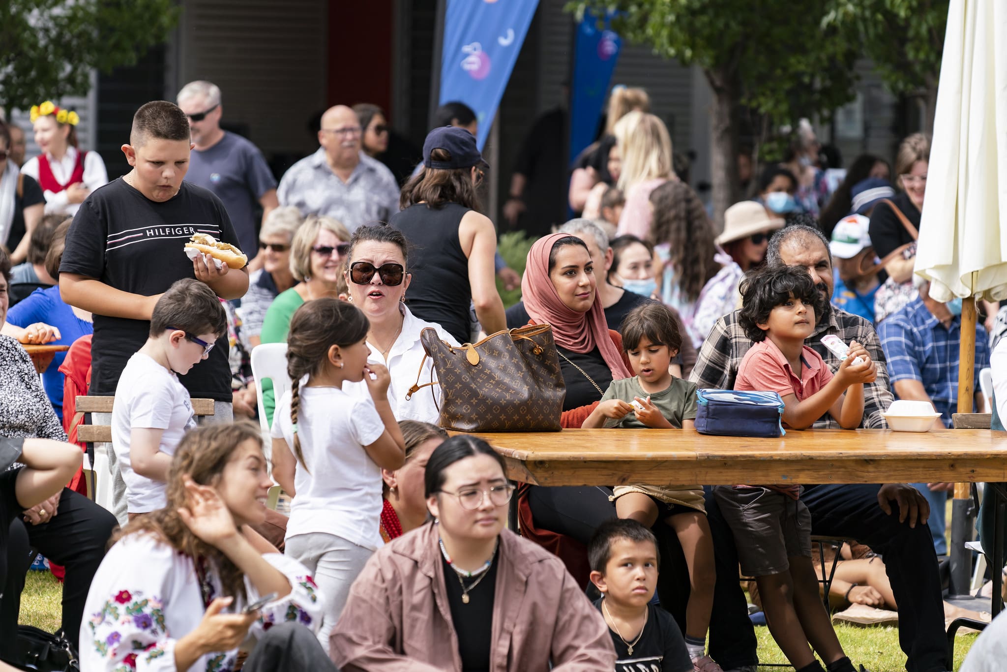 Crowds react to the performances at Pako Festa 2022