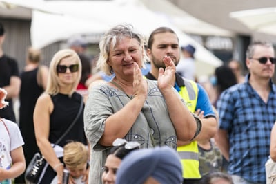 Crowds react to the performances at Pako Festa 2022