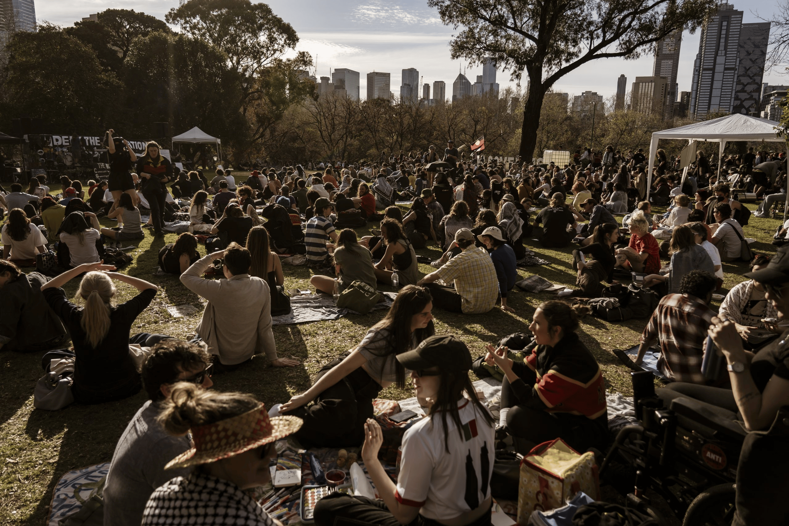 Crowd Sovereign Day Out