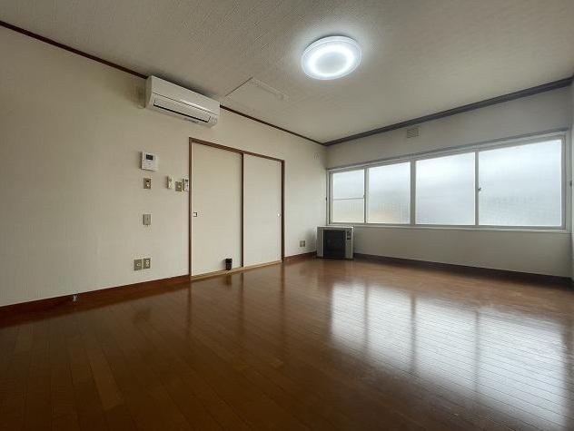 Property in 9 Jōdōri, Asahikawa – photo 11 of 25 – Asahikawa, Asahikawa, Hokkaido, Japan