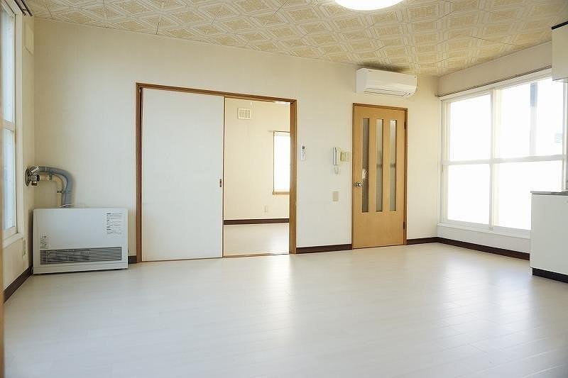 Property in Minami 4 Jōdōri, Asahikawa – photo 5 of 30 – Asahikawa, Asahikawa, Hokkaido, Japan