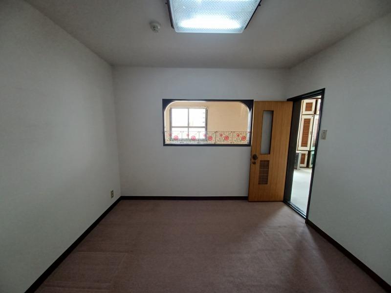 Condo in 1 Jōdōri, Asahikawa – photo 14 of 19 – Asahikawa, Asahikawa, Hokkaido, Japan