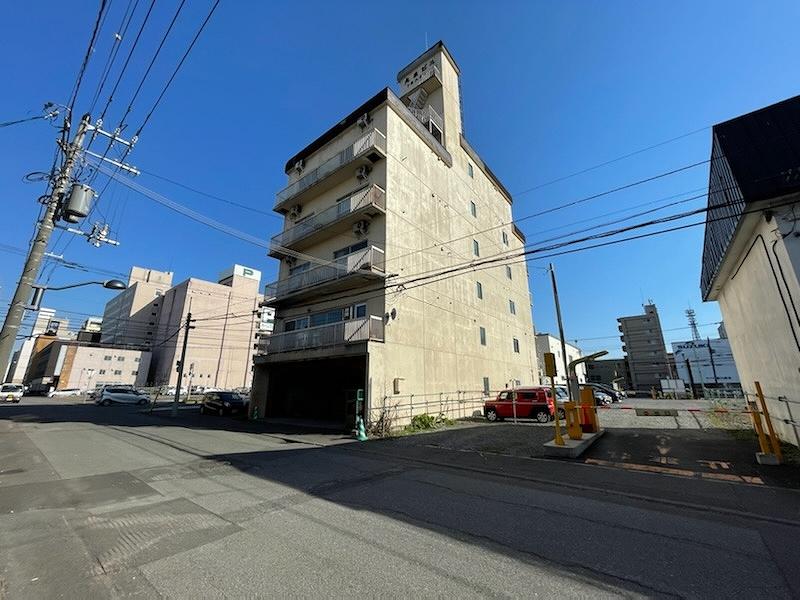 Condo in 1 Jōdōri, Asahikawa – photo 14 of 15 – Asahikawa, Asahikawa, Hokkaido, Japan