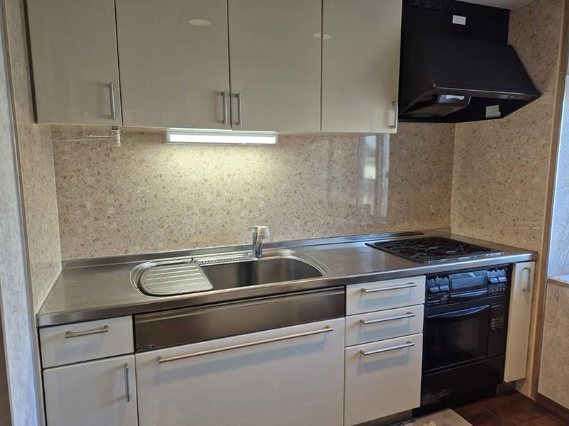 Condo in 1 Jōdōri, Asahikawa – photo 13 of 28 – Asahikawa, Asahikawa, Hokkaido, Japan