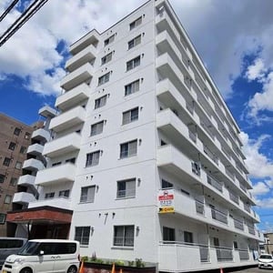 Condo in 2 Jodori, Asahikawa